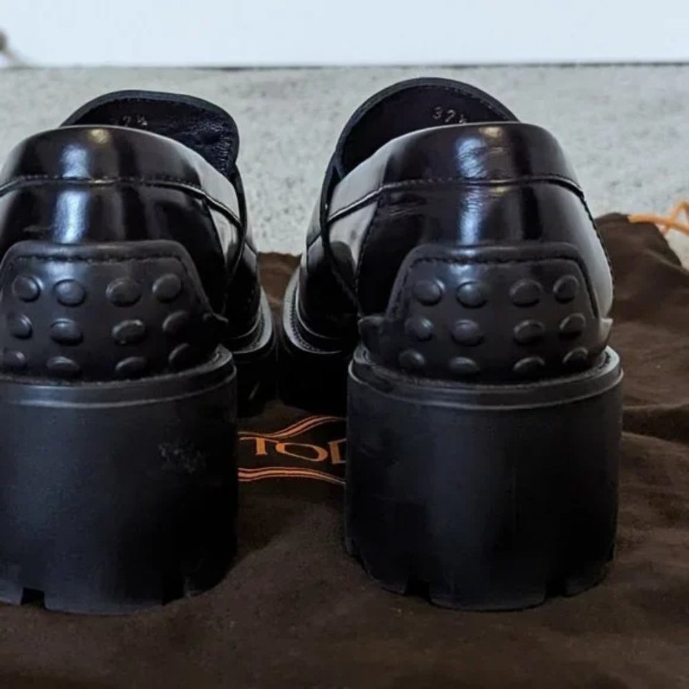 Tod's Women's chunky black loafers - Picture 5 of 8